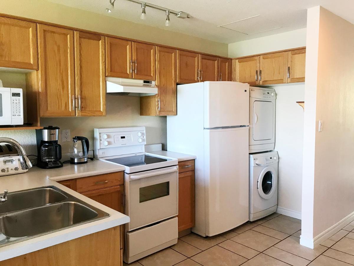 קלונה Cozystay Signature Lake Okanagan Resort מראה חיצוני תמונה