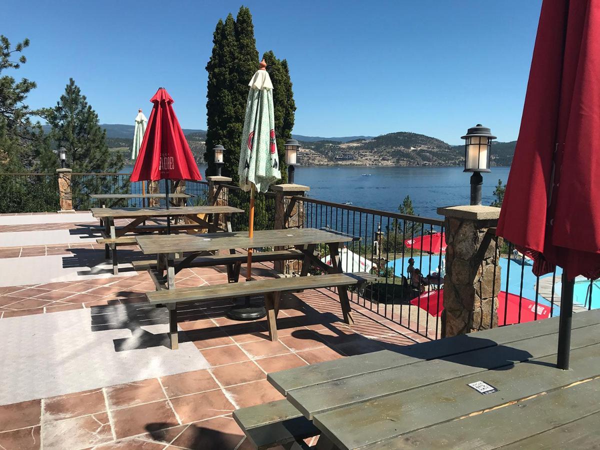קלונה Cozystay Signature Lake Okanagan Resort מראה חיצוני תמונה