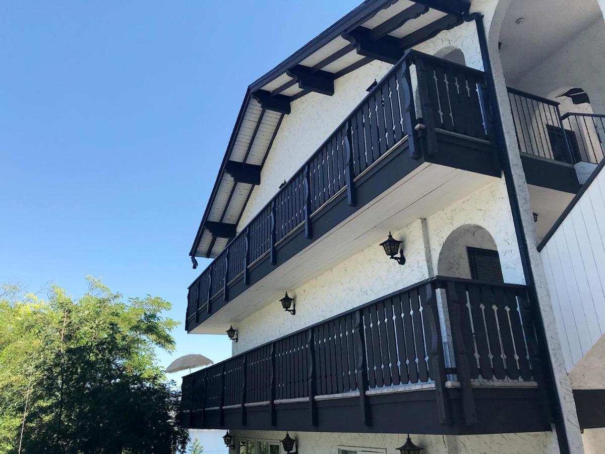קלונה Cozystay Signature Lake Okanagan Resort מראה חיצוני תמונה
