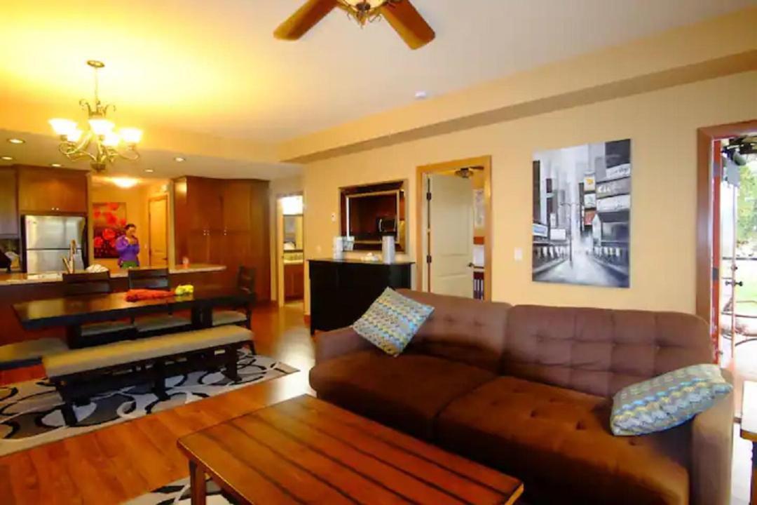 קלונה Cozystay Signature Lake Okanagan Resort מראה חיצוני תמונה