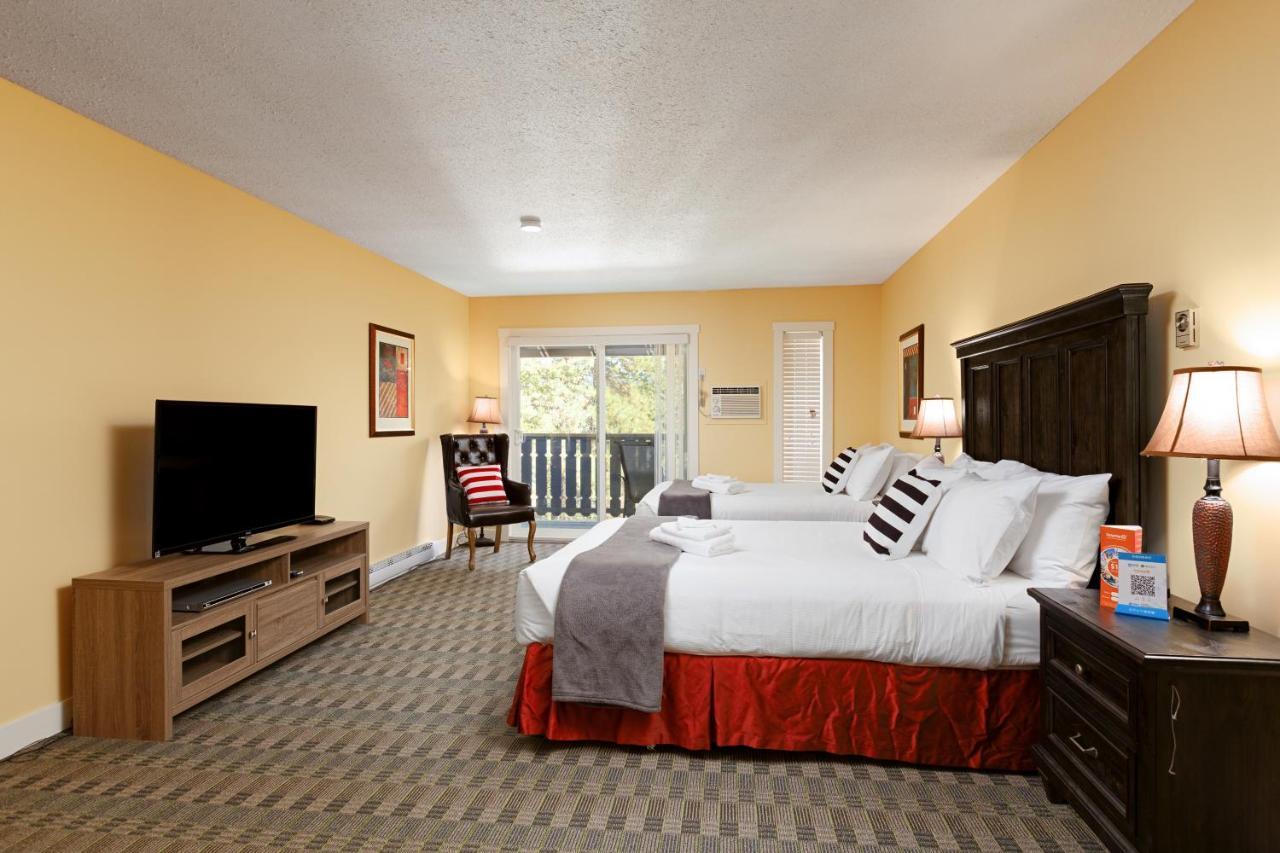קלונה Cozystay Signature Lake Okanagan Resort מראה חיצוני תמונה